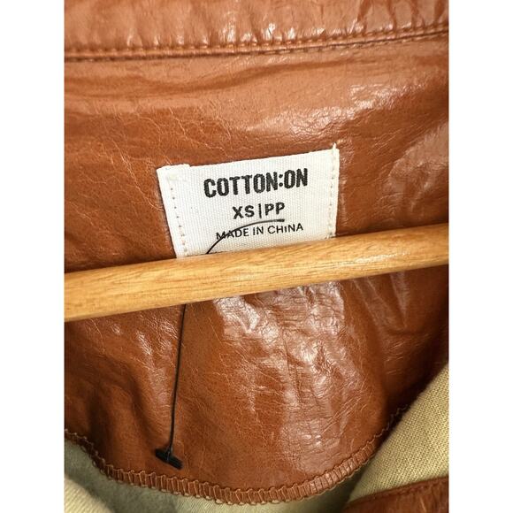 Cotton On Garments Recycled Plastic Snap Front Button Down NWT - Picture 3 of 8